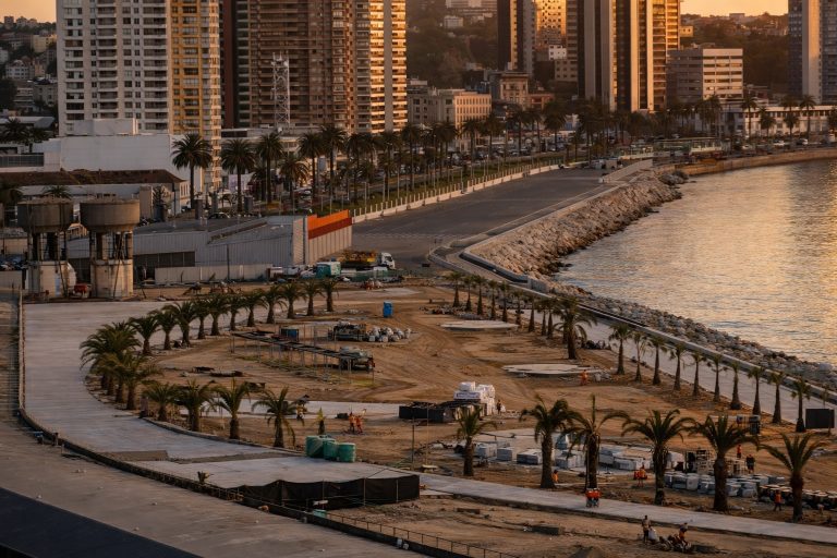 La sombra del cemento en Barón: El dilema entre el parque soñado y la elusión ambiental